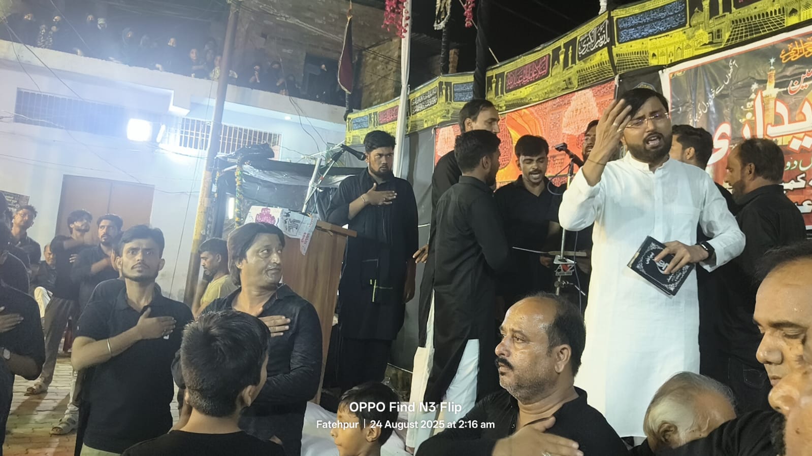 शिया जामा मस्जिद से निकले अठ्ठारह औलादे अबु तालिब के शबी-ए-ताबूत