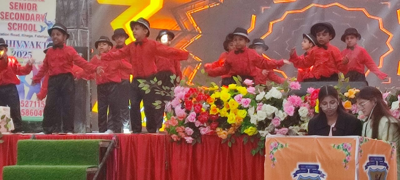 “अभिव्यक्ति–2025” का भव्य आयोजन, विद्यार्थियों की शानदार प्रस्तुतियों ने मोहा मन